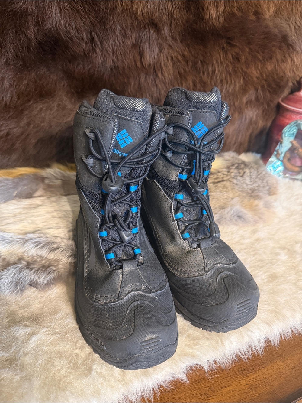 Columbia Kids Black Boots with Blue Accents 4 (5235)